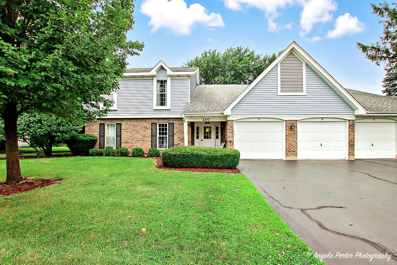 207 N Creekside Tr. #B, Mchenry, IL 60050