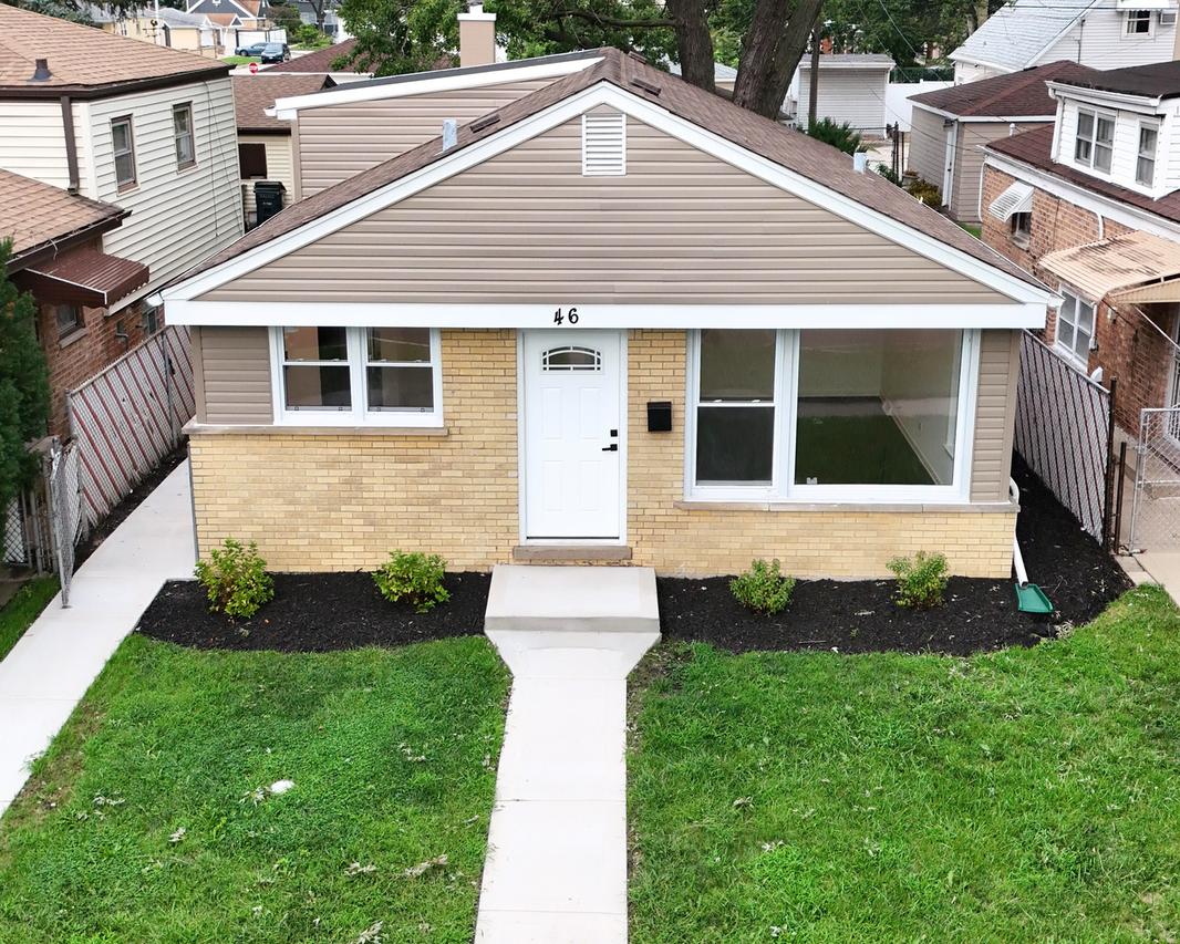 46 Hyde Park Ave., Bellwood, IL 60104