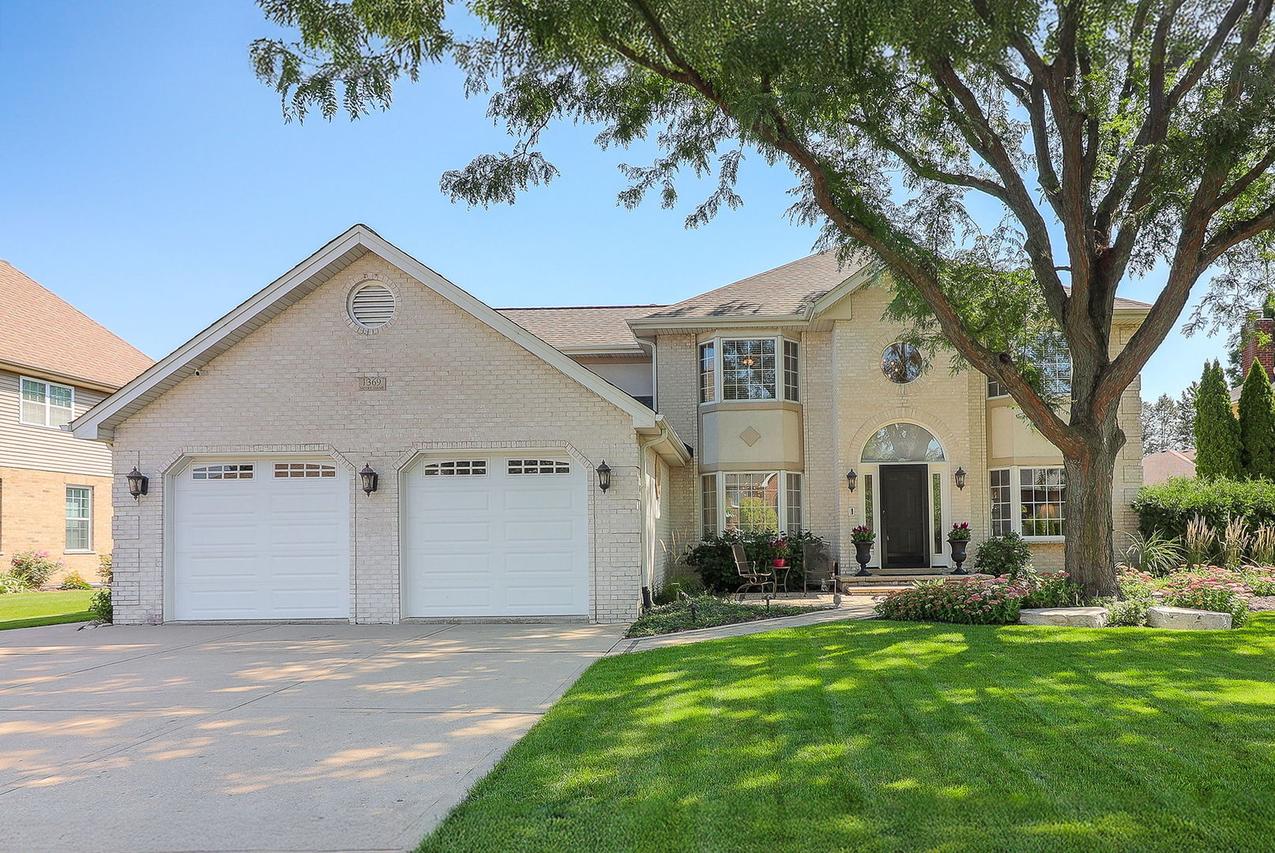 1369 Notre Dame Dr., Lemont, IL 60439