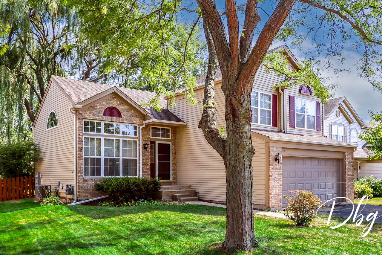 81 W Dahlia Ln., Round Lake Beach, IL 60073