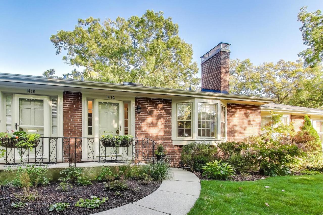 1416 10th St., Wilmette, IL 60091