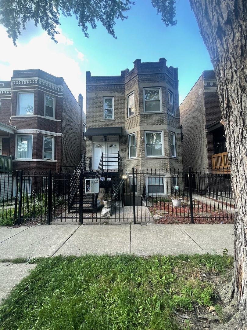 4032 W Kamerling Ave., Chicago, IL 60651