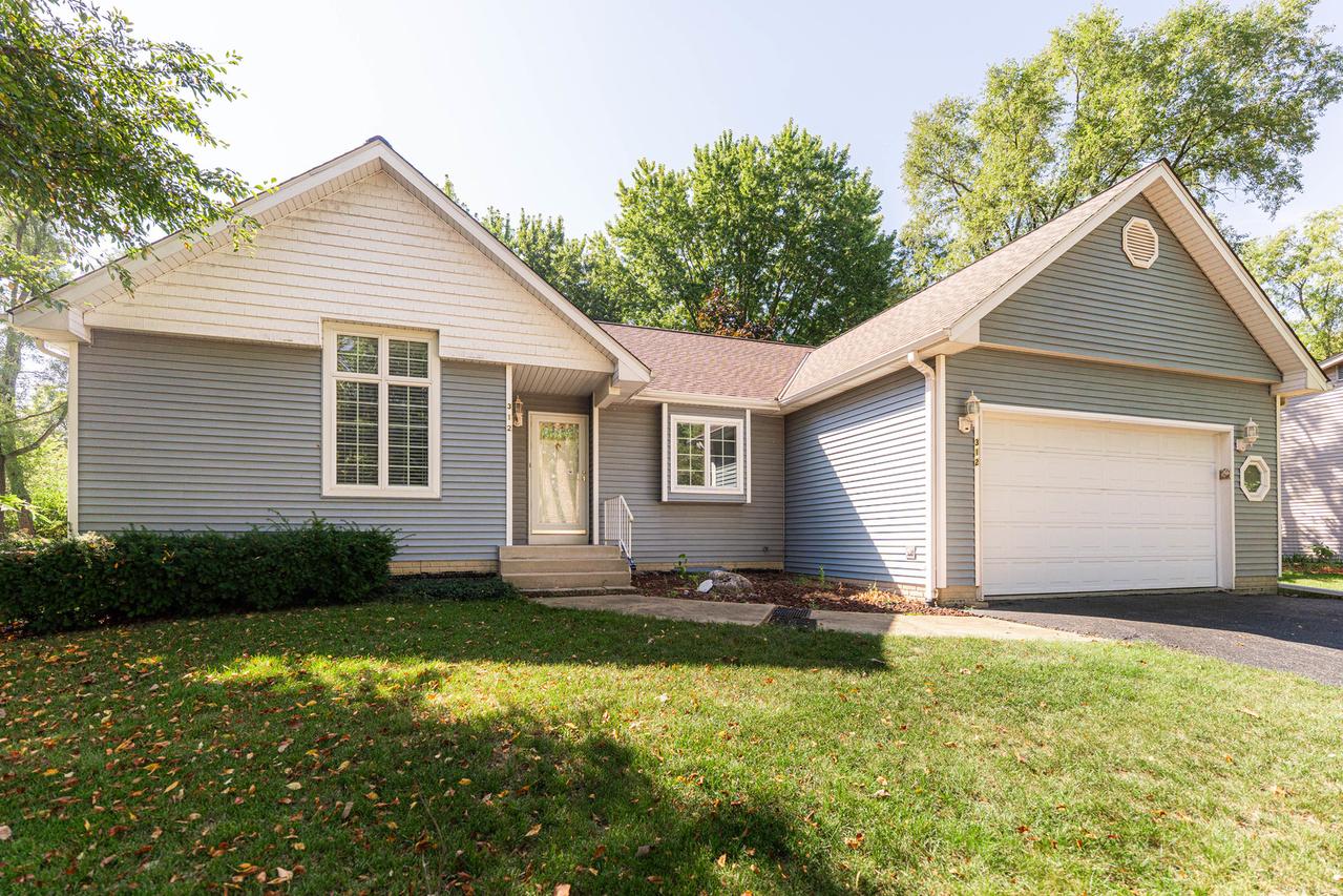 312 Olsen St., Yorkville, IL 60560
