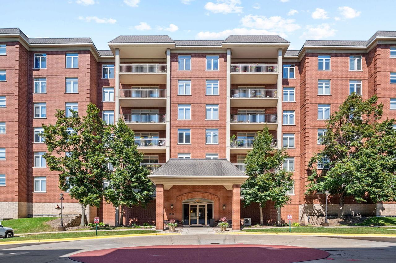 8400 Callie Ave. #209, Morton Grove, IL 60053