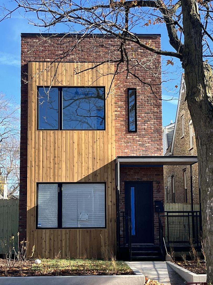 905 N Saint Louis Ave., Chicago, IL 60651