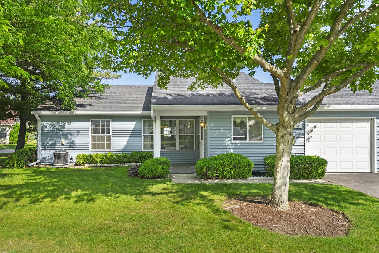 7217 Oxford Cir., Fox Lake, IL 60020