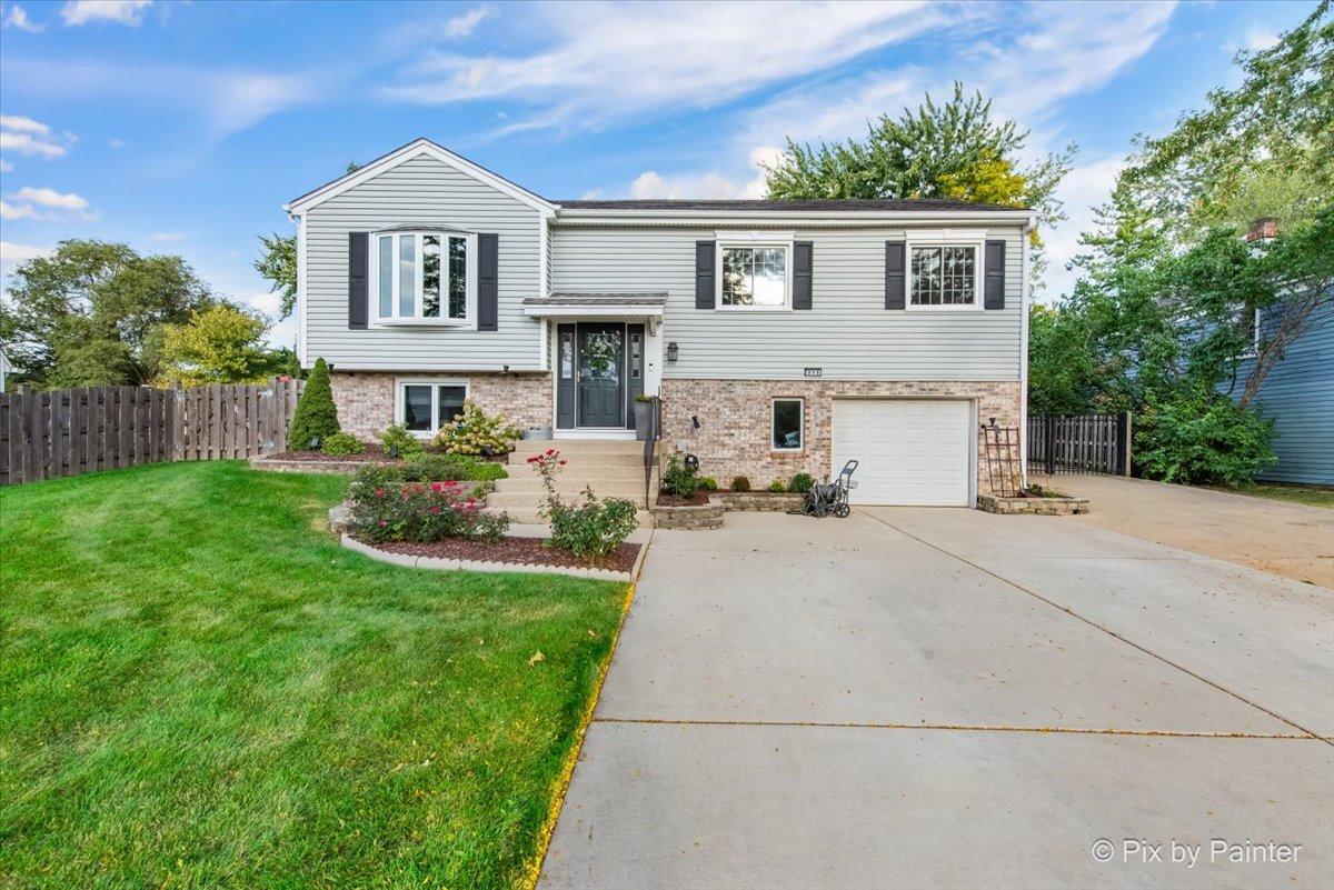 315 Bragg Ct., Bartlett, IL 60103