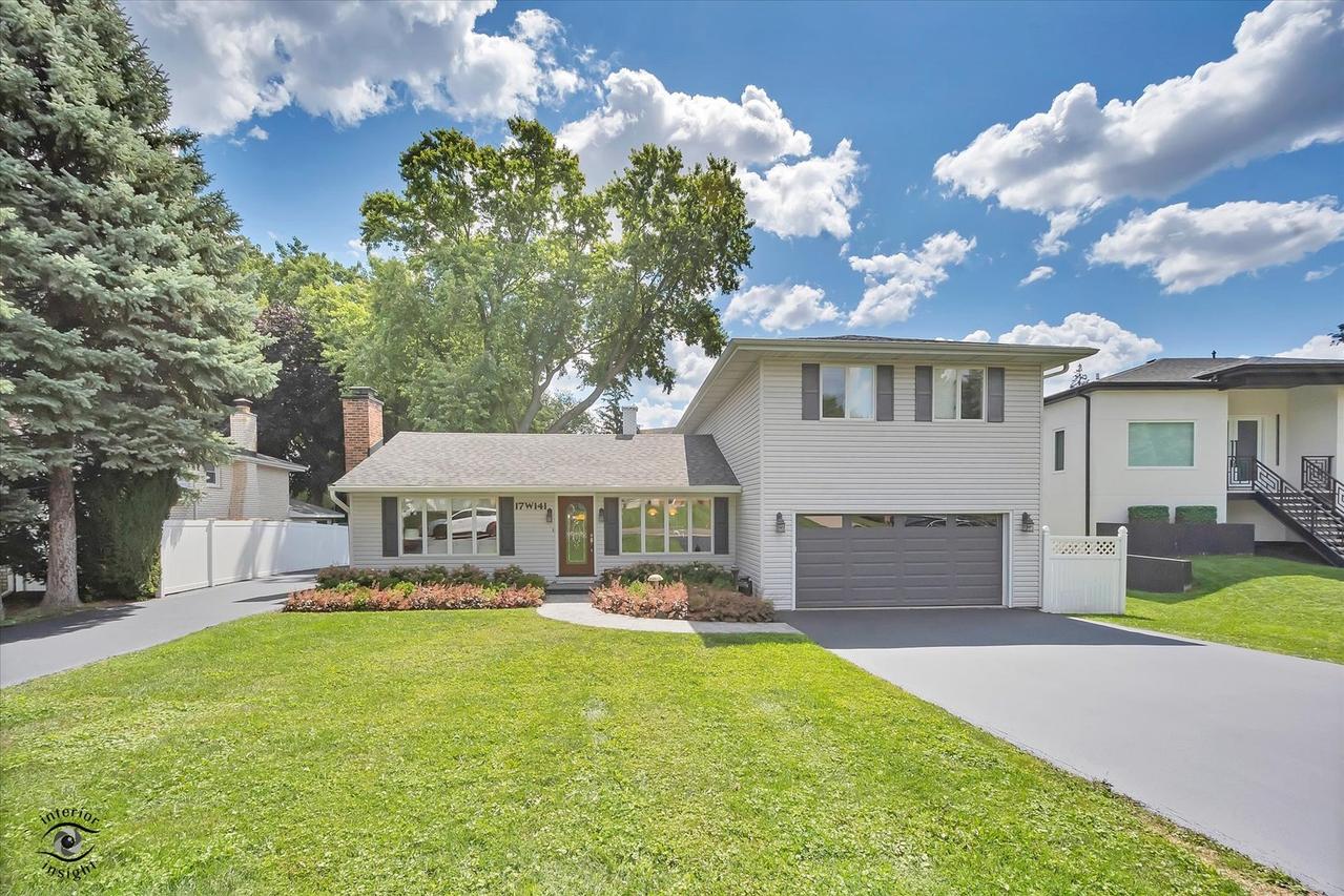 17W141 Monterey Ave., Oakbrook Terrace, IL 60181