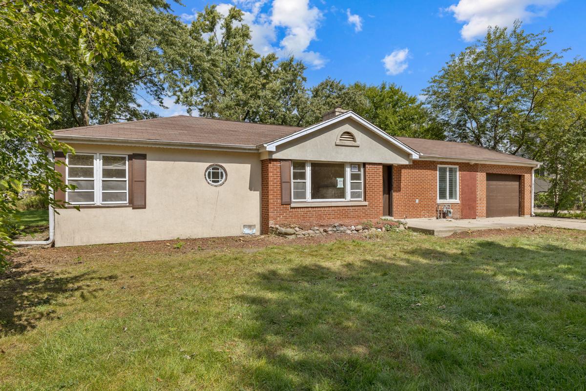 9532 Greenwood Dr., Des Plaines, IL 60016