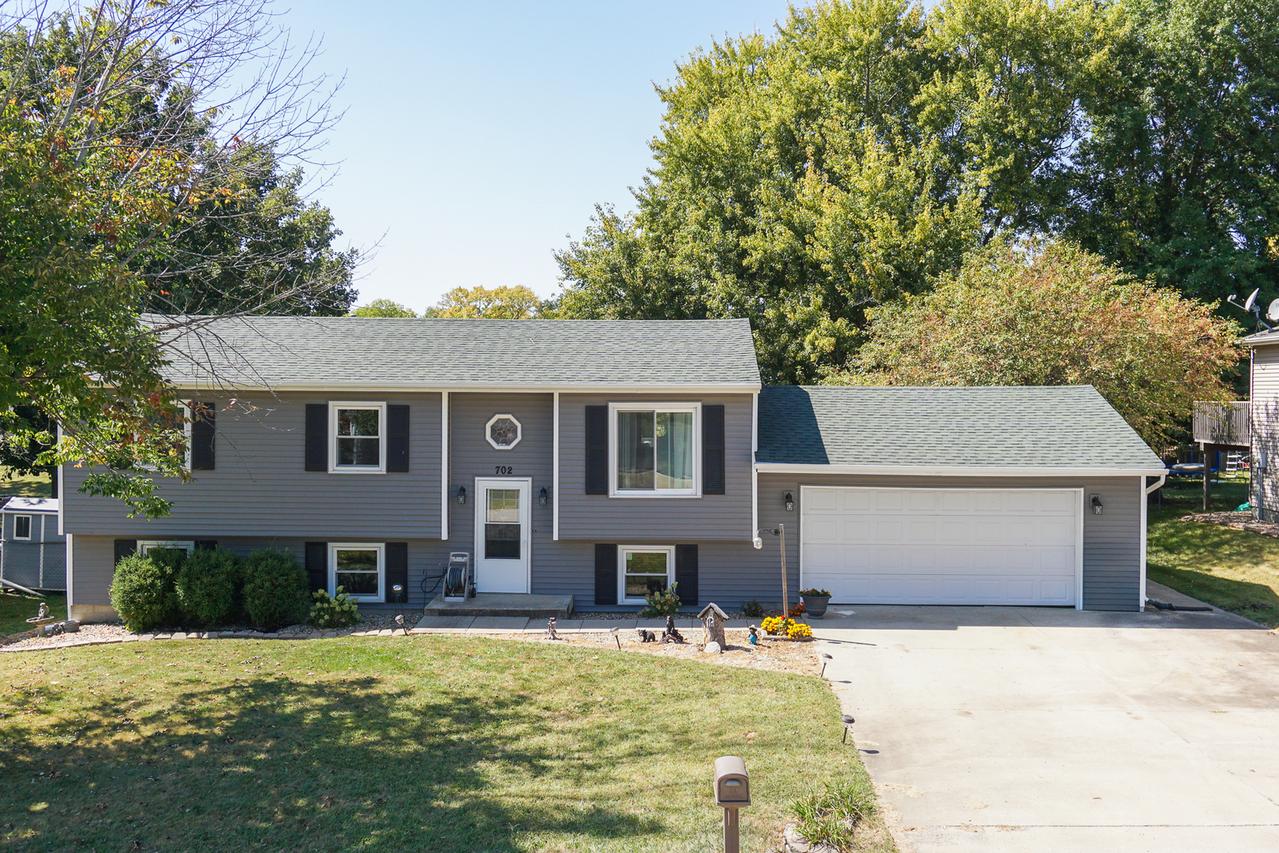 702 Arrowhead Ln., Heyworth, IL 61745