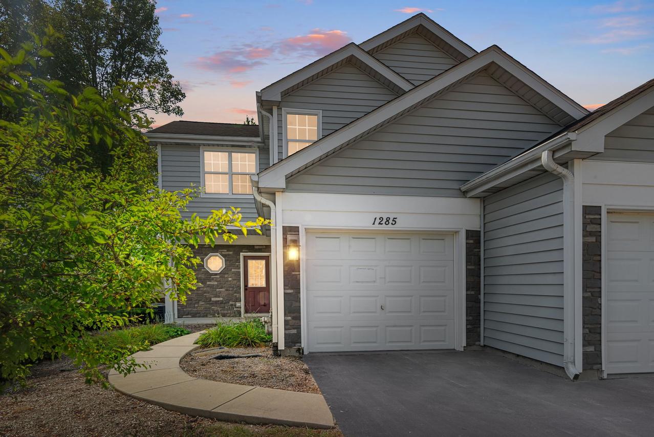 1285 Cranbrook Dr., Schaumburg, IL 60193