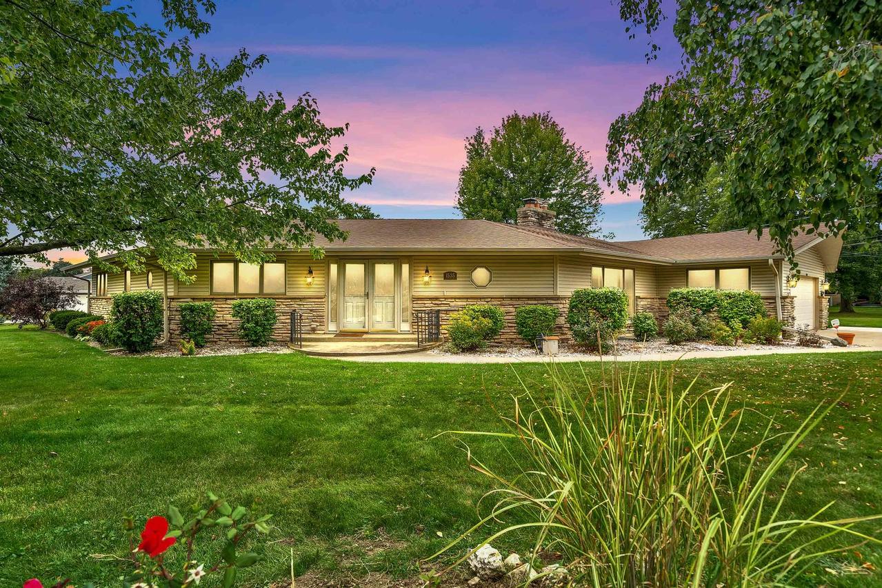 1535 Columbine Dr., Schaumburg, IL 60173