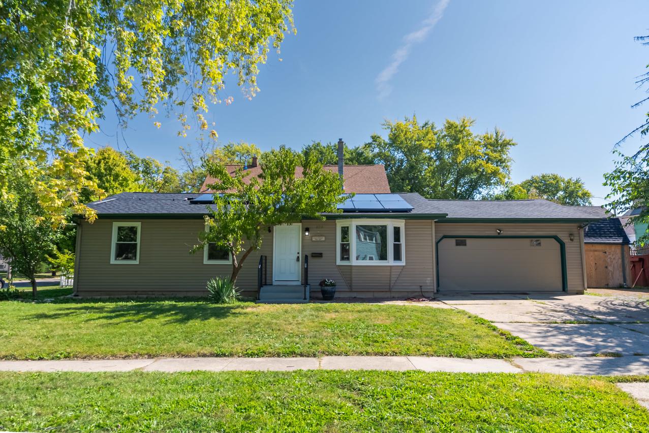 424 N 11th St., Dekalb, IL 60115