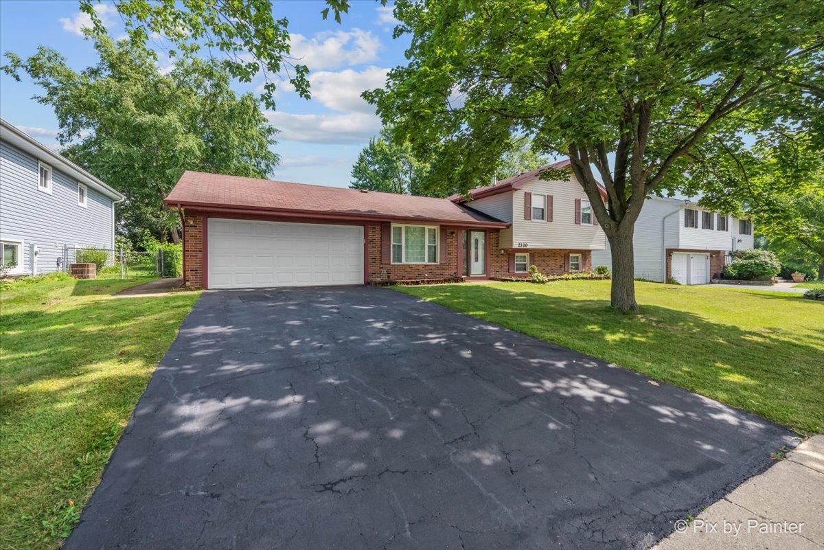 2320 Bayside Dr., Hanover Park, IL 60133