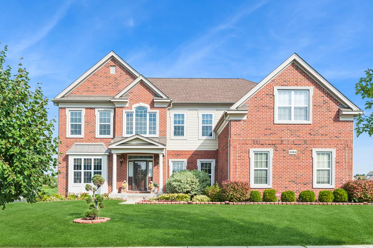 3584 Tournament Dr., Elgin, IL 60124