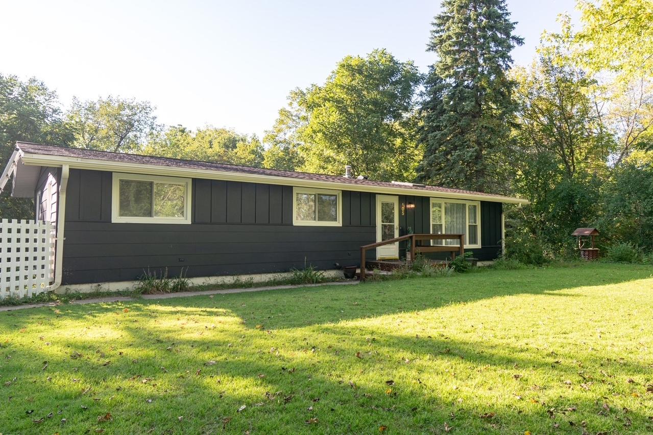105 N Sumac Ave., Mchenry, IL 60051