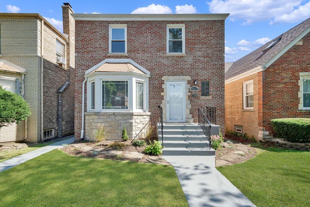 8033 S Campbell Ave., Chicago, IL 60652