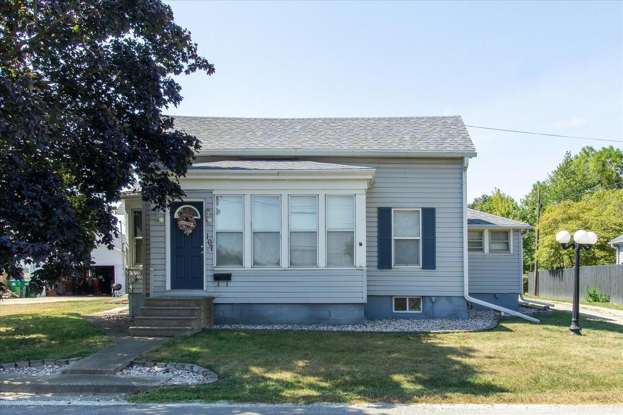 107 S 5th Ave., Mendota, IL 61342