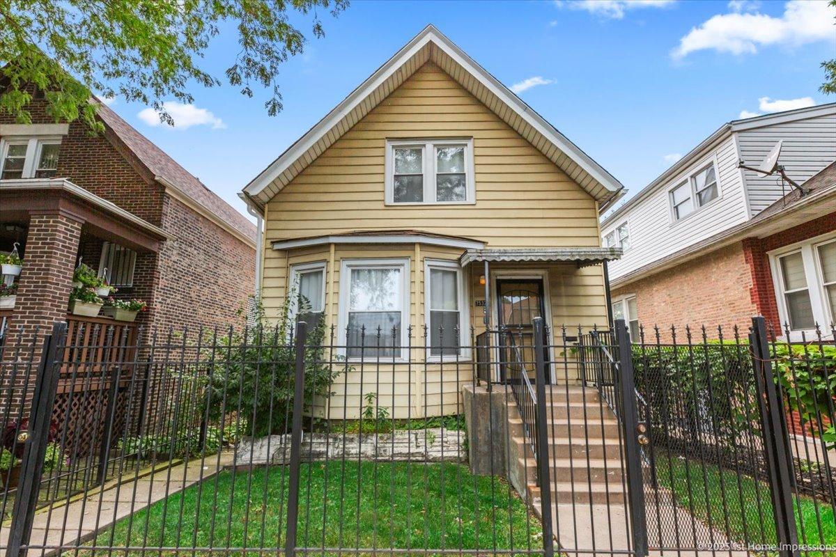 7532 S Saint Lawrence Ave., Chicago, IL 60619