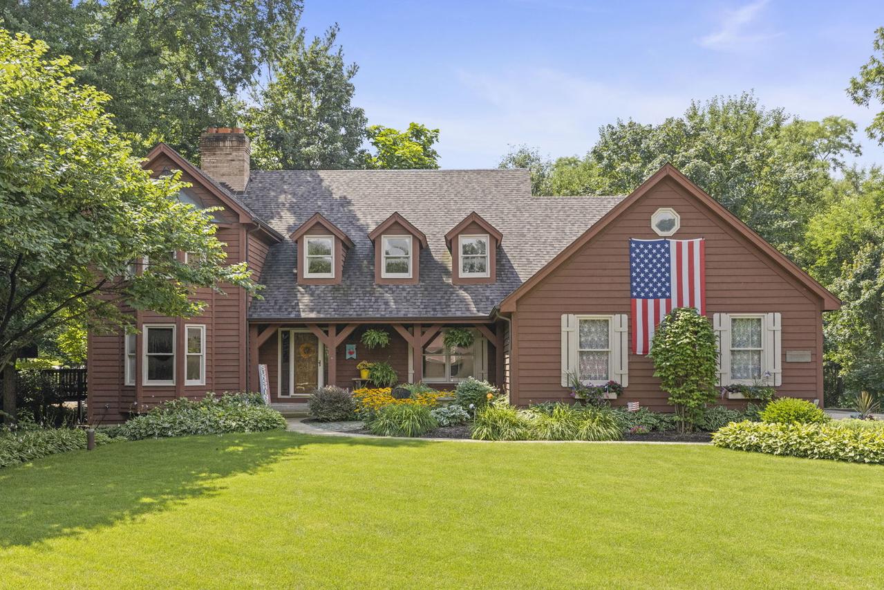 28W041 Greenview Ave., Warrenville, IL 60555