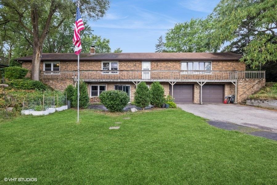 1909 Louise St., Crystal Lake, IL 60014