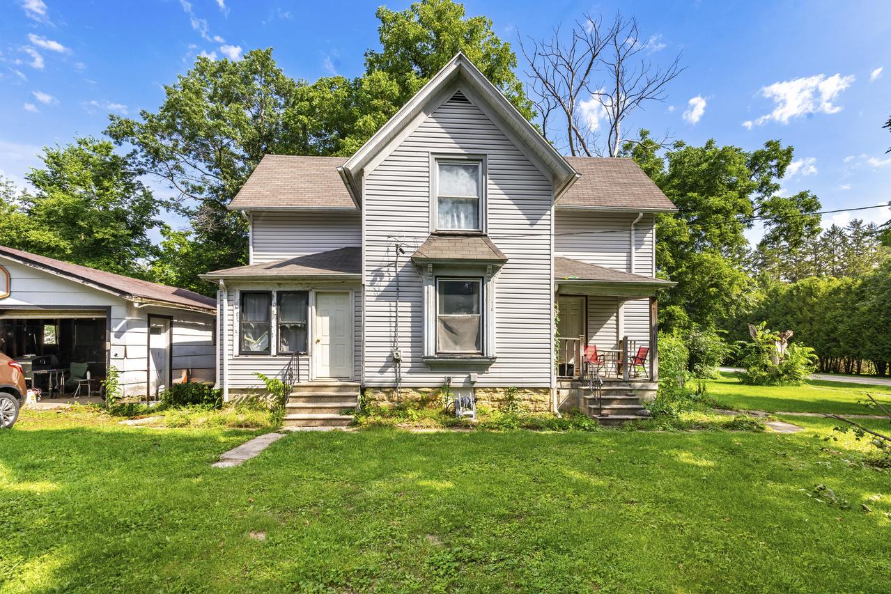 101 W 2nd St., Lindenwood, IL 61049