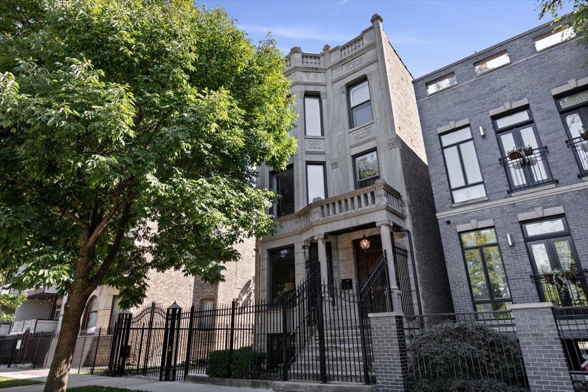 2845 W Division St., Chicago, IL 60622
