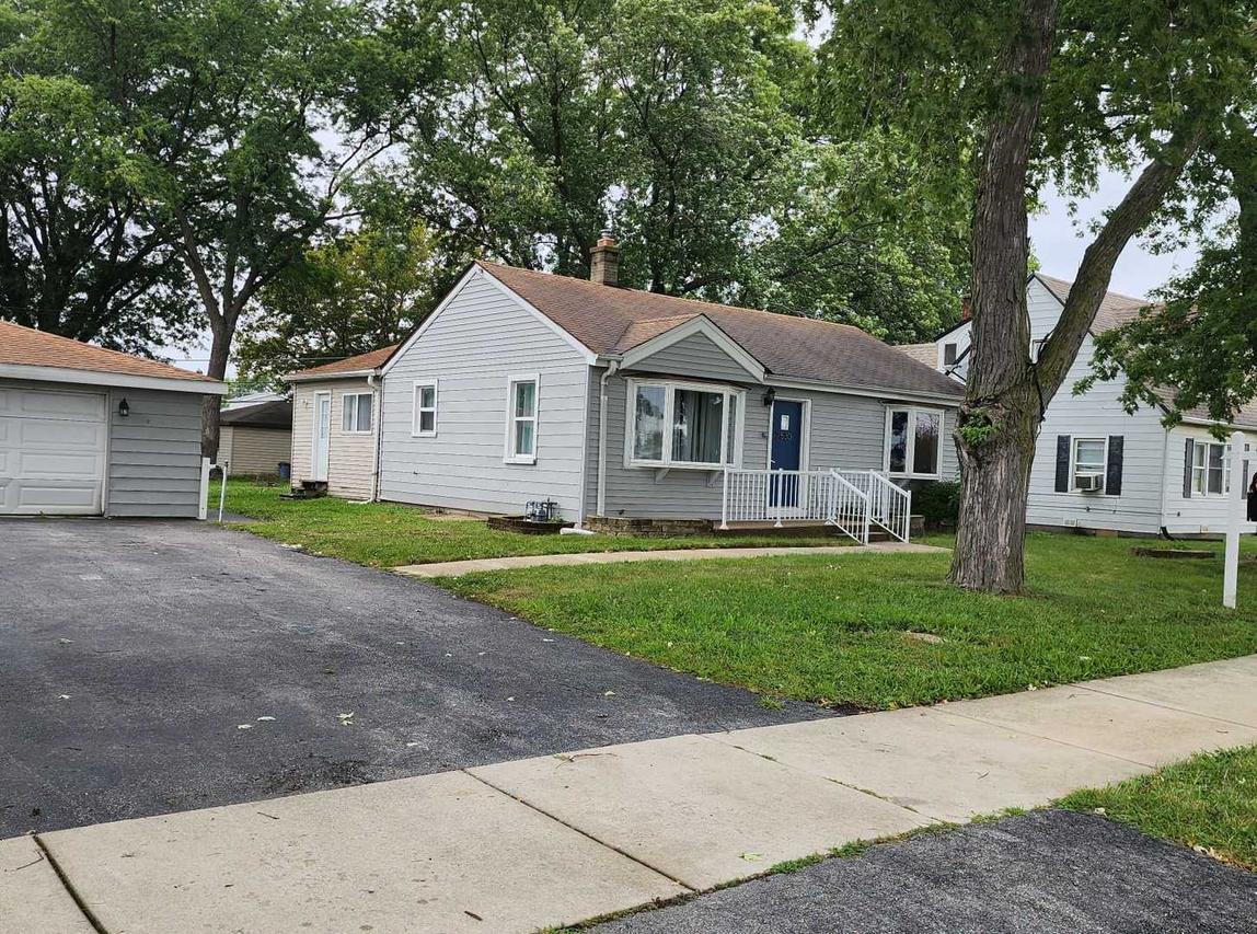 7530 S Oconto Ave., Bridgeview, IL 60455