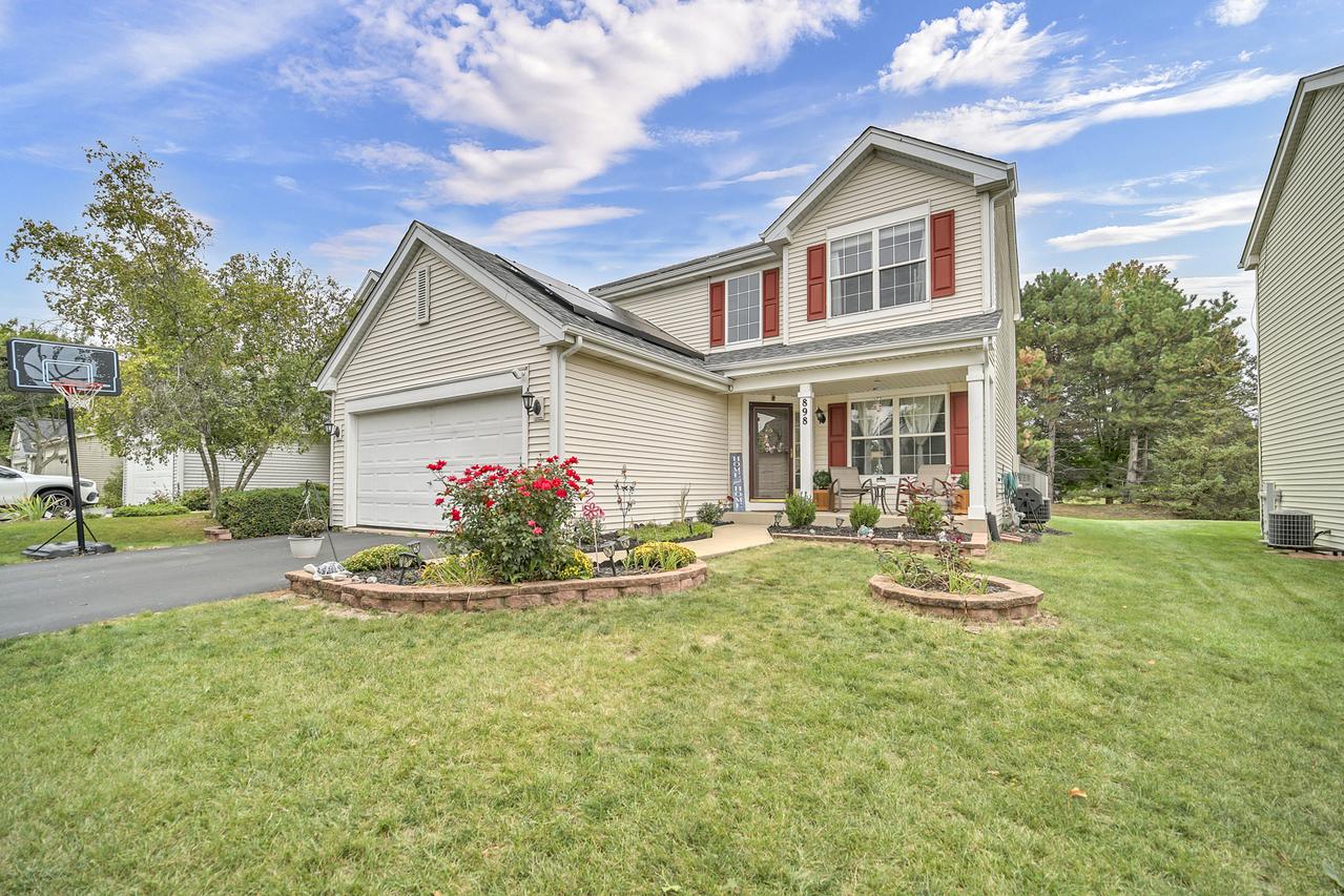 898 Lakestone Ln., Aurora, IL 60504
