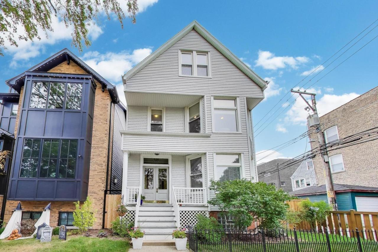 3615 N Hoyne Ave. #2F, Chicago, IL 60618