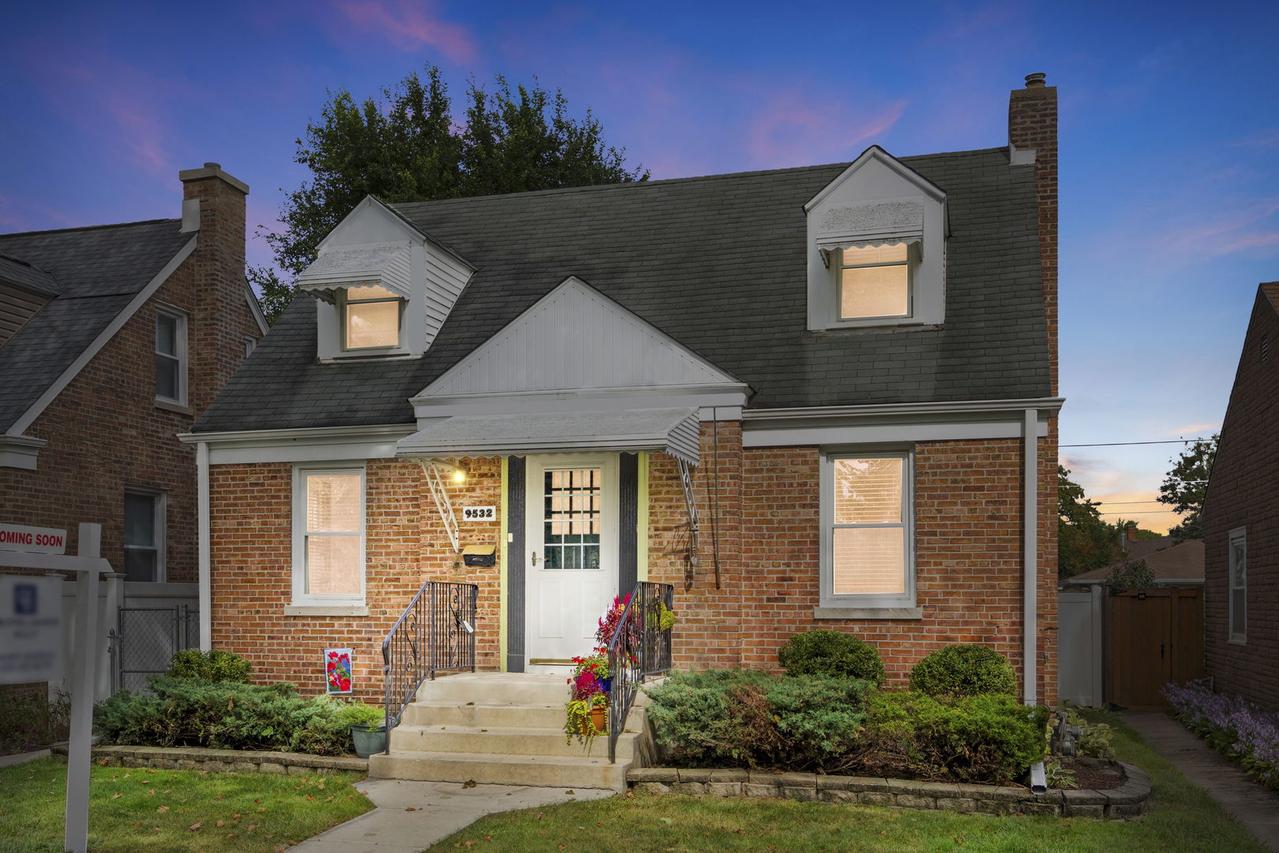 9532 Jackson Ave., Brookfield, IL 60513