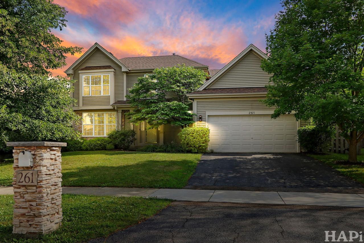 261 Hampton Rd., Sugar Grove, IL 60554