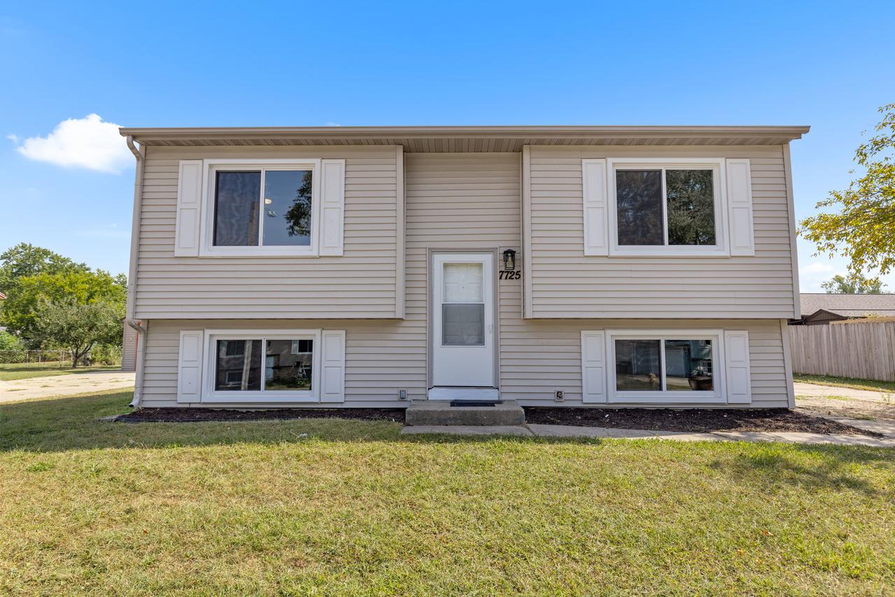 7725 Boulder St., Loves Park, IL 61111