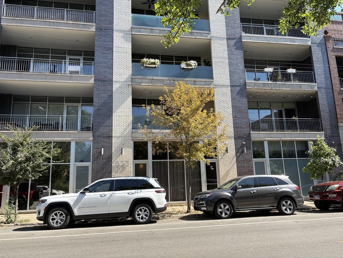 833 N California Ave. #1C, Chicago, IL 60622