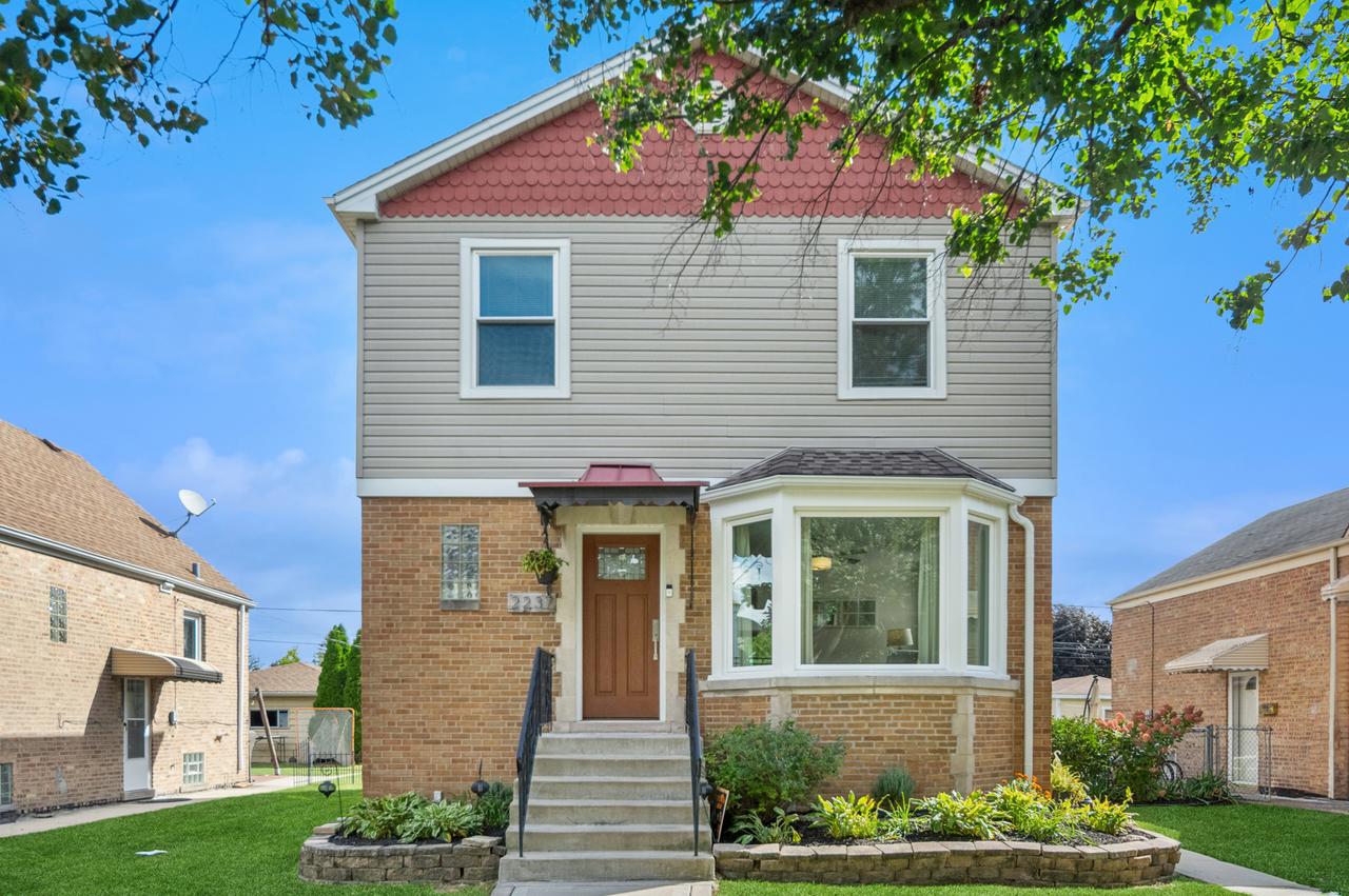 2237 Hainsworth Ave., North Riverside, IL 60546