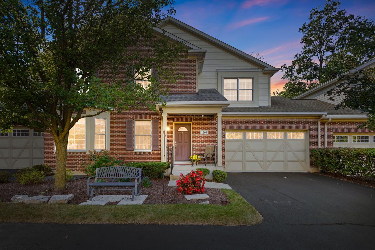 1205 Charleston Ct., Westmont, IL 60559