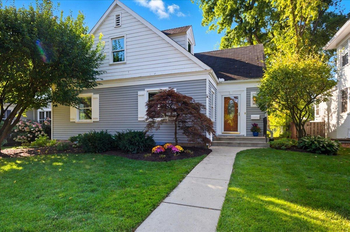 1617 Forest Ave., Wilmette, IL 60091