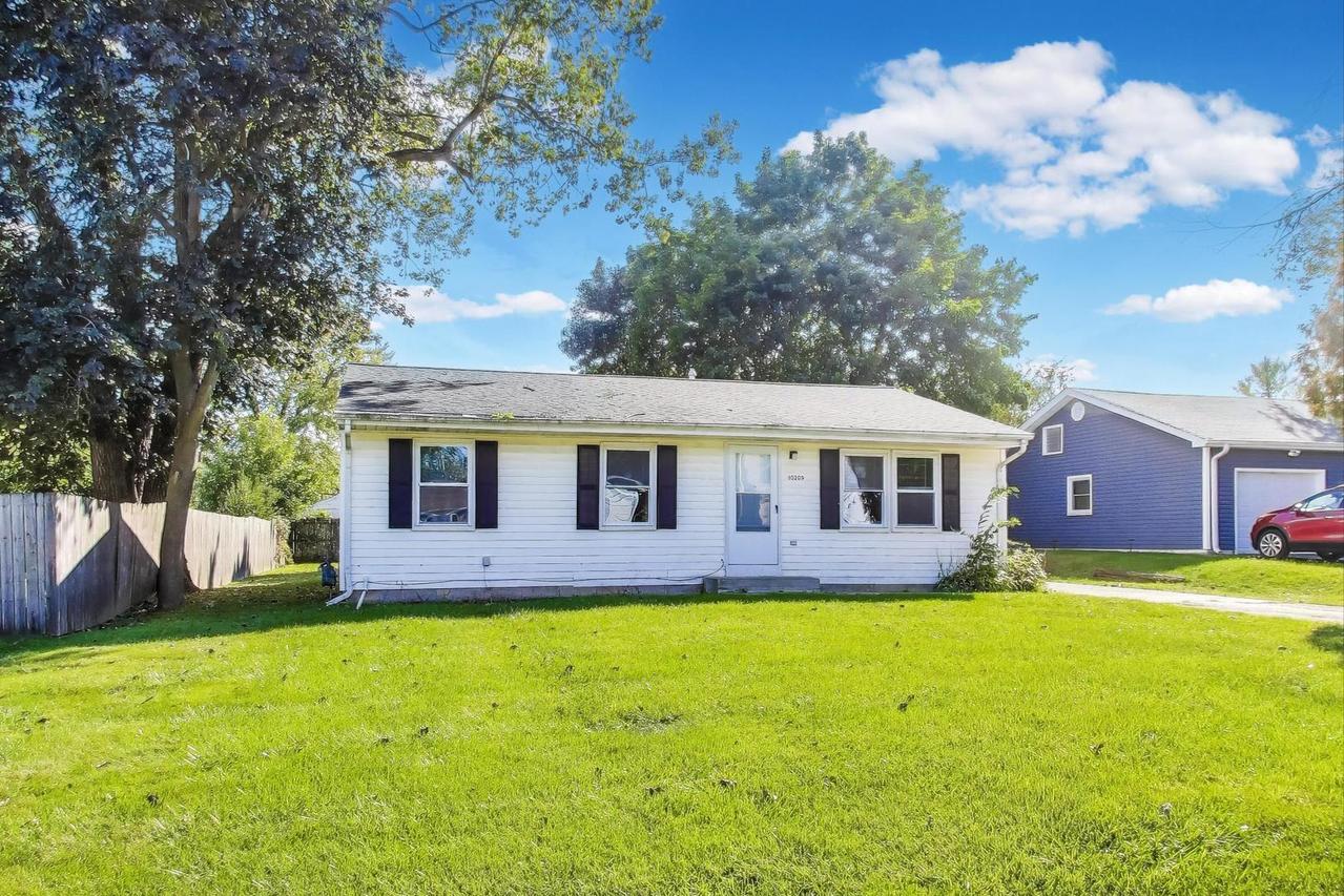 10209 W Crissy Ave., Beach Park, IL 60099