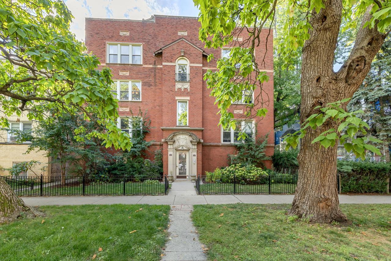 6712 N Glenwood Ave. #2, Chicago, IL 60626