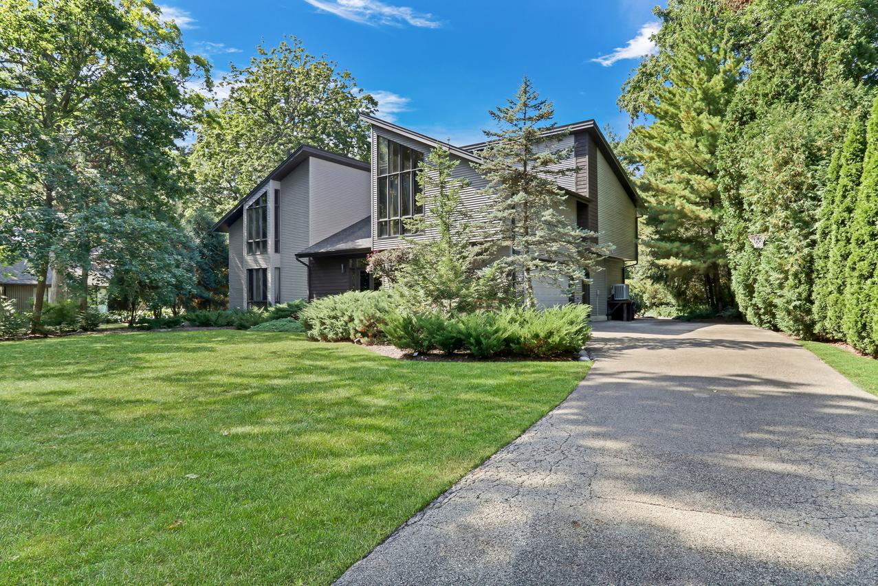 59 Cumberland Dr., Lincolnshire, IL 60069