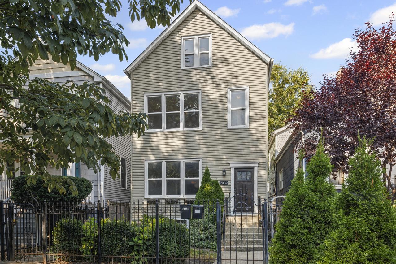 2032 N Whipple St., Chicago, IL 60647