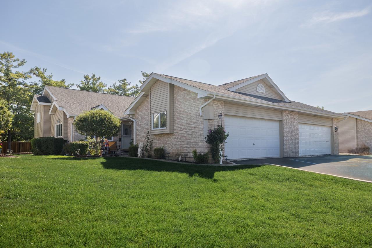 16231 Lake Villa Ave., Tinley Park, IL 60477