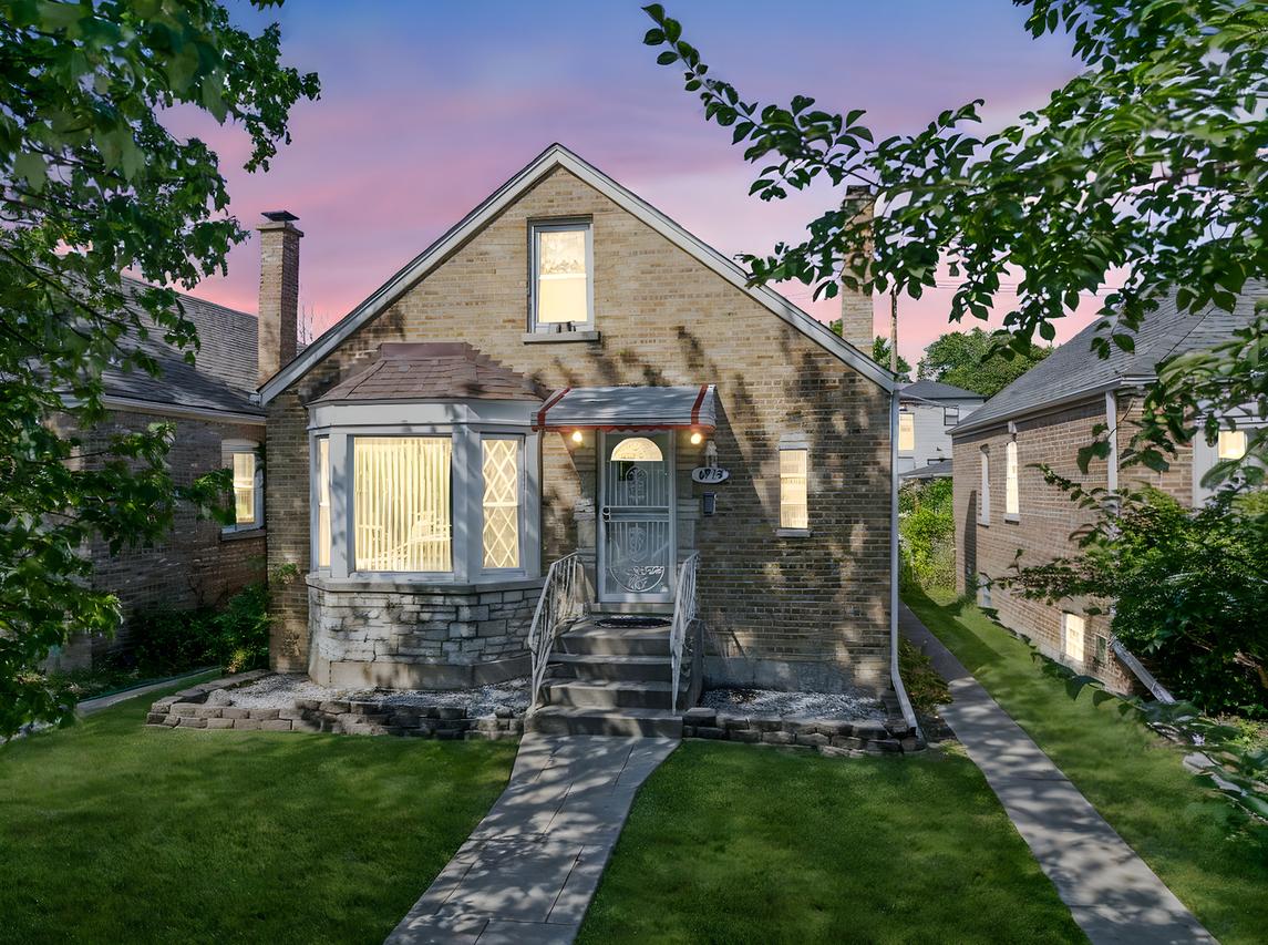 6948 W Foster Ave., Chicago, IL 60656