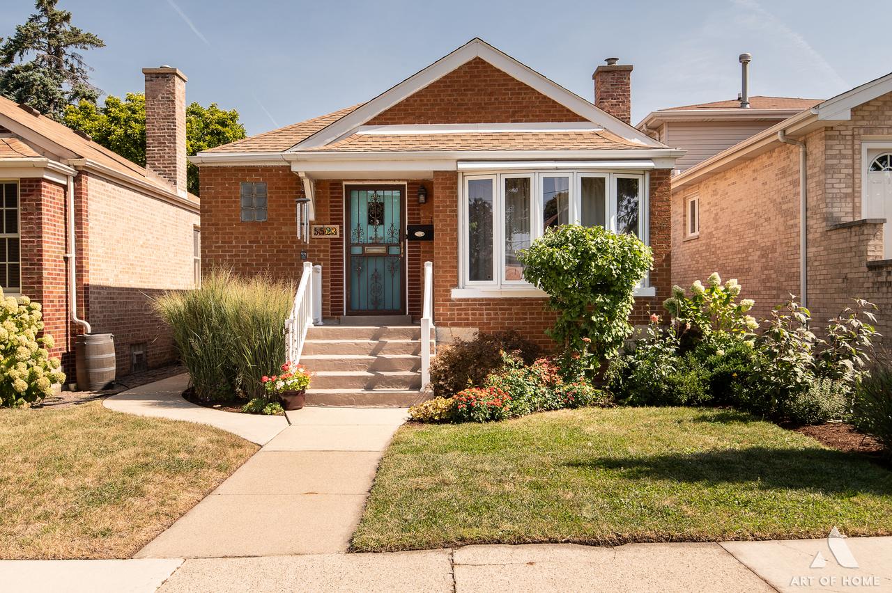 5523 S Neenah Ave., Chicago, IL 60638