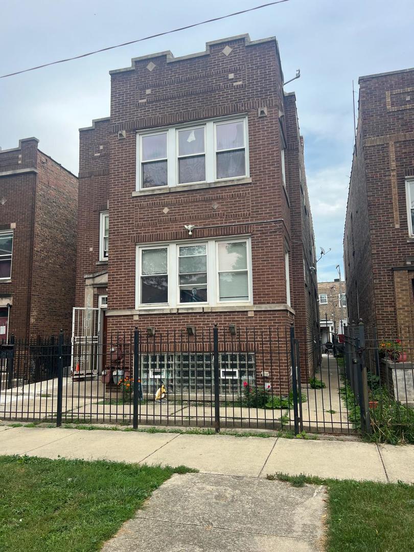 6155 S Whipple Ave., Chicago, IL 60629