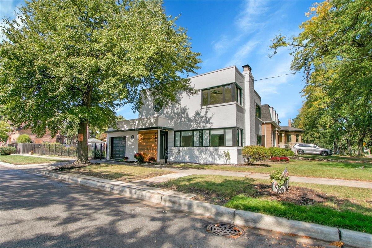 4500 W Thorndale Ave., Chicago, IL 60646