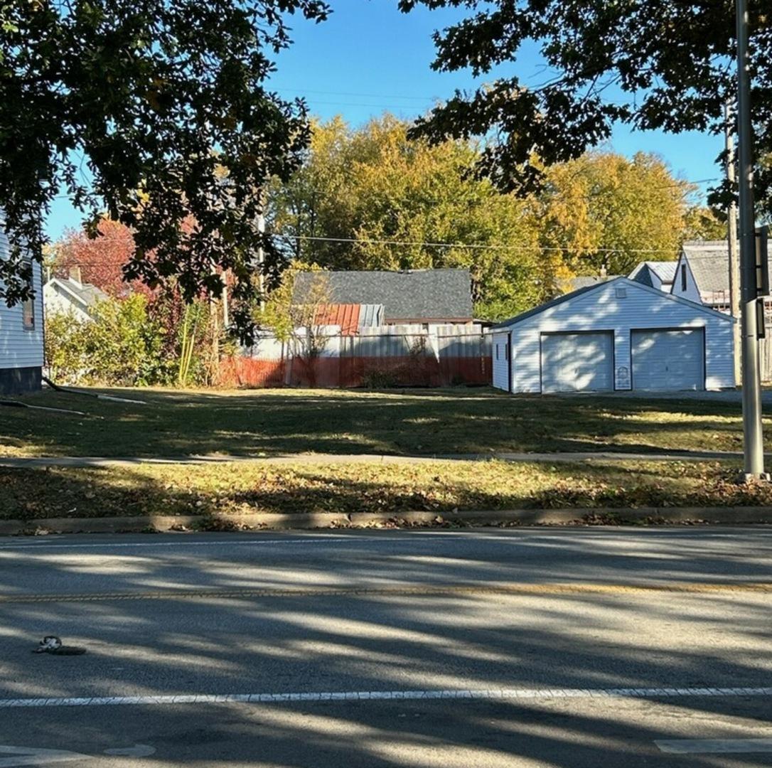 1106 E Main St., Urbana, IL 61802