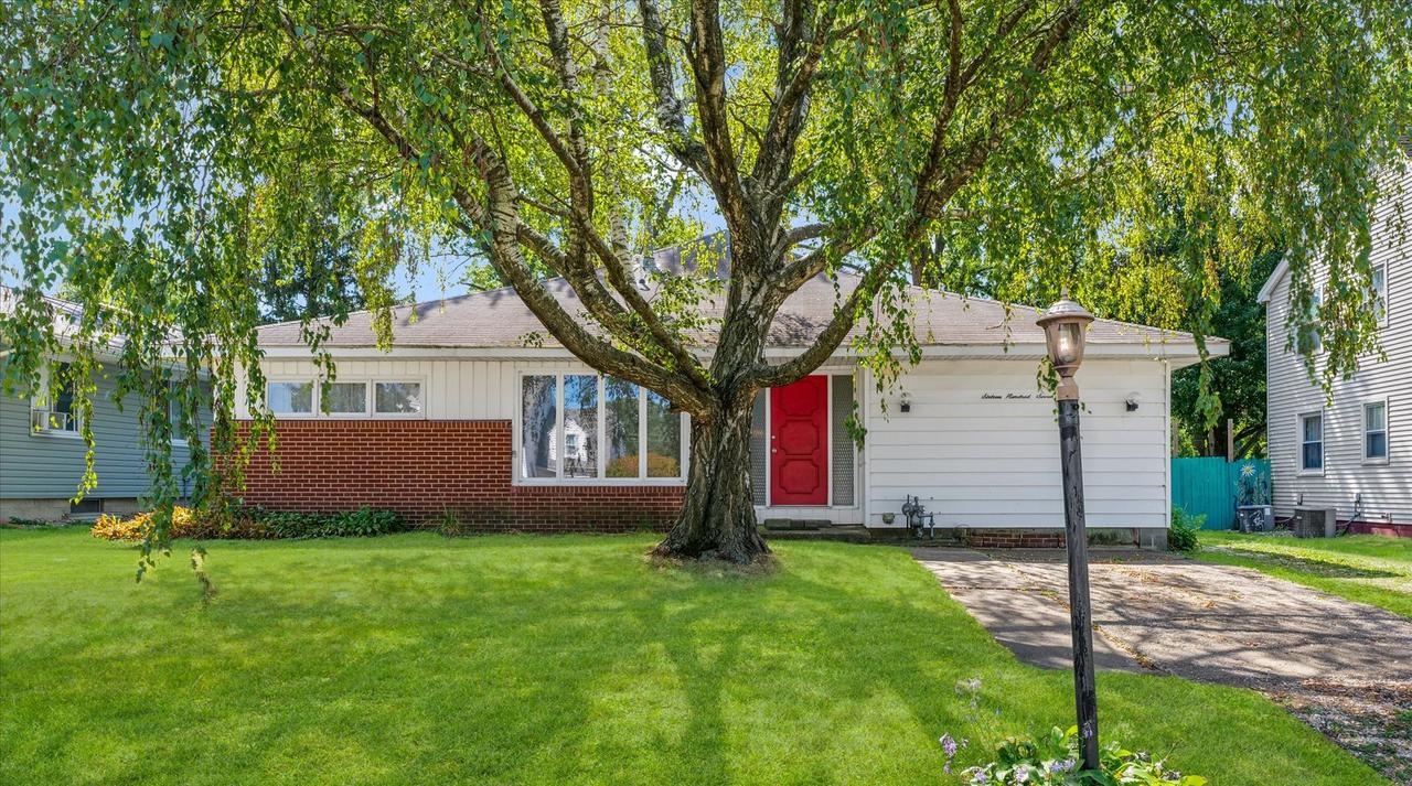 1607 W Healey St., Champaign, IL 61821