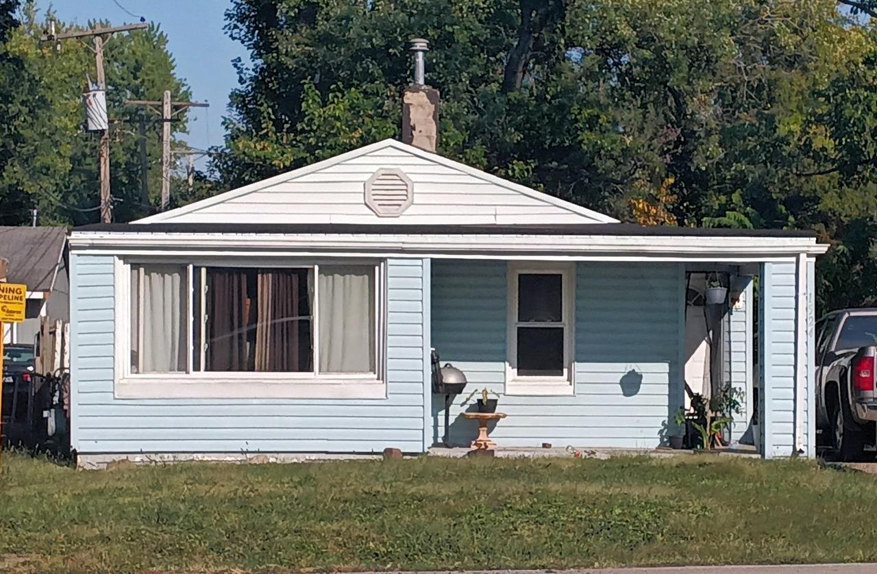 1524 N Summit Ave., Decatur, IL 62526