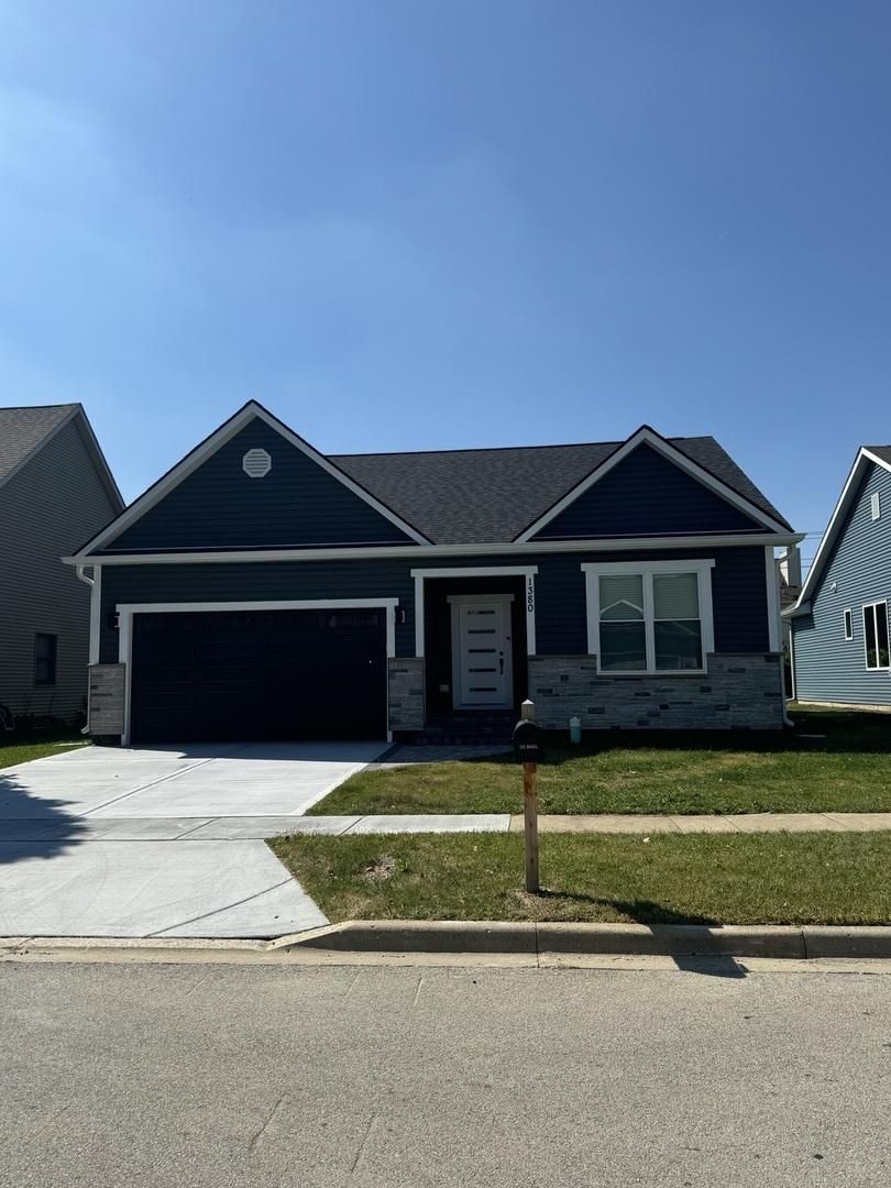 1380 Sandpiper Ln., Woodstock, IL 60098